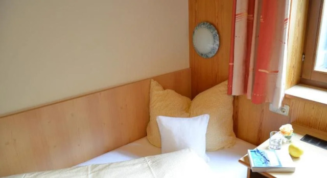 Pension Tina, Rezervovat Hotel Hotely v Tyrolsko s parkováním, Parkování