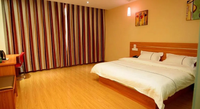 Thank Inn Chain Hotel Shandong Dezhou Canal Development Zone Black Horse, Book Hotel Hoteller i Dezhou med parkering, Parkering