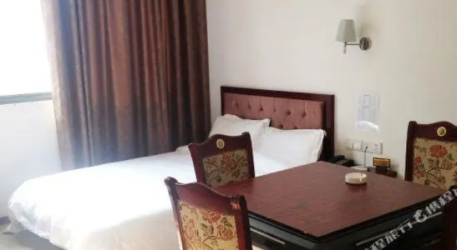 Двухместный люкс Deluxe Shanghai Xiangyuan Hotel