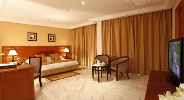 Полулюкс Tunis Grand Hotel