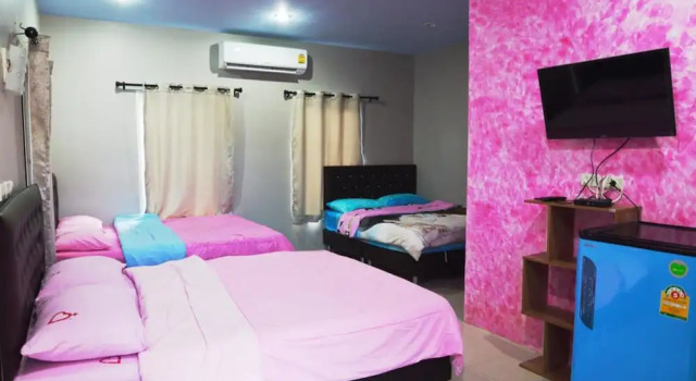 Baan Korbua Cha-am, Rezervovat Hotel Hotely v Petchaburi s parkováním, Parkování