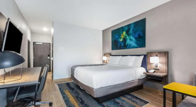 Двухместный номер La Quinta Inn & Suites by Wyndham Galveston West Seawall