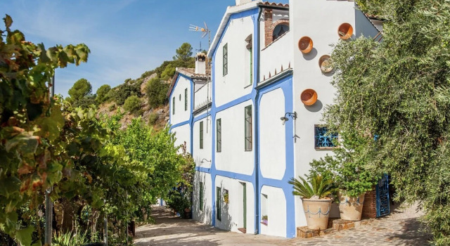 Comfortable Mansion in Rute with Hot Tub, Reservar Hotel Rute Madrid
