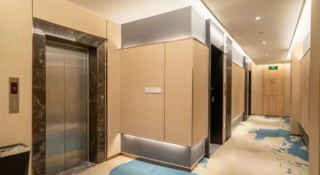 Danyang Feshang E-sports Hotel, Prenota Hotel Zhenjiang Jiangsu