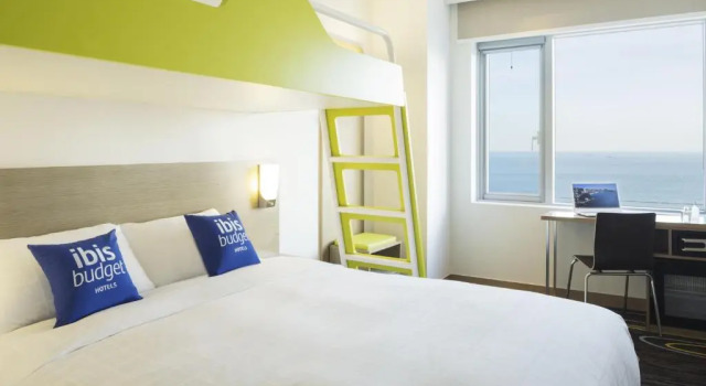 Camera doppia familiare Standard con vista sull'oceano ibis budget Ambassador Busan Haeundae