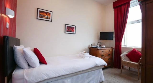 Одноместный номер Standard с видом на море Riviera Guesthouse