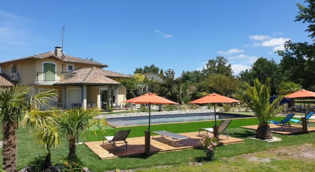 Suite up to 3 people with pool and terrace