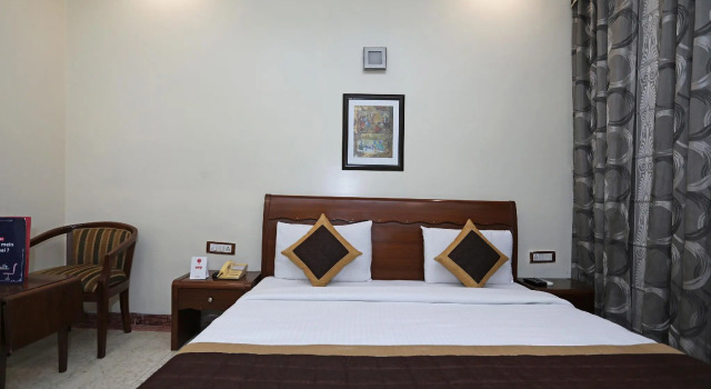 Двухместный номер Standard с балконом OYO 2984 Hotel Sun City