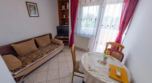 Апартаменты c 1 комнатой с видом на сад Apartments Anita