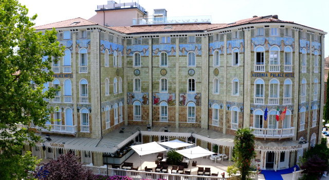 Ausonia Hungaria Wellness & Lifestyle, Забронировать Отель Отели Лидо ди Езоло 5 звезд, 5*