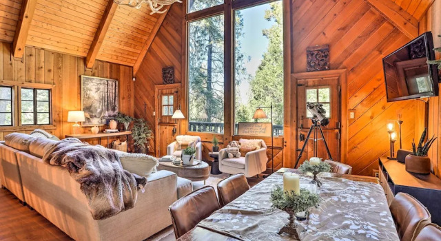 Коттедж Cimarron Lodge Retreat With 3 Decks & Grill!