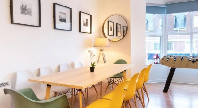 Коттедж с 6 комнатами Block of apartments for up to 24 people by centre!
