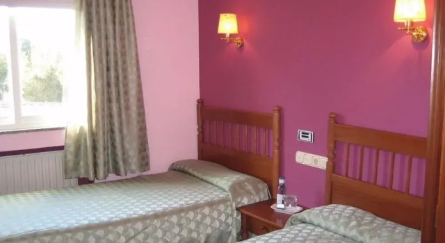 Hostal Magallanes, Rezerwuj Hotel Ferrol 