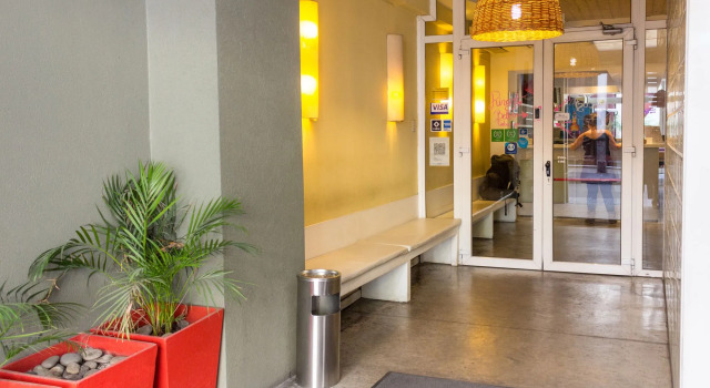 Circus Hotel & Hostel, Rezerwuj Hostel Hotele w Buenos Aires z basenem, Basen