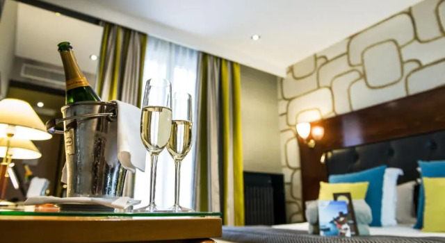 Двухместный номер Superior Les Trésoms Lake and Spa Resort