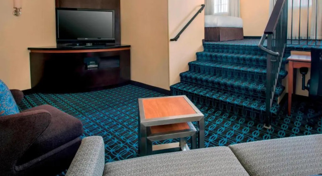 Люкс Deluxe Fairfield Inn & Suites Baltimore Downtown/Inner Harbor