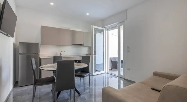 Sole Apartment 1 - Central Marina With Modern Furnishings