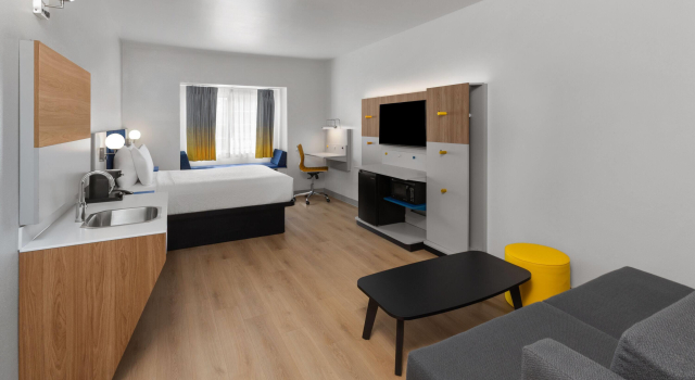 Microtel Inn and Suites Baton Rouge Airport, Забронировать Отель Батон-Руж Луизиана, рядом с Plank Plaza Shopping Center
