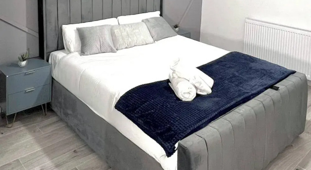 Апартаменты Stylish Spacious 1Bd Apt-kingbed-10min Heaton Park