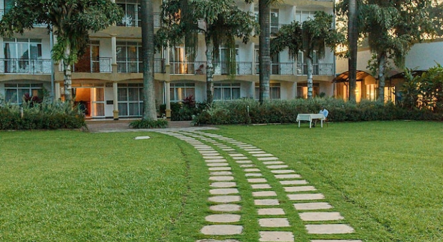 Люкс Garden Courts Hotel Masaka