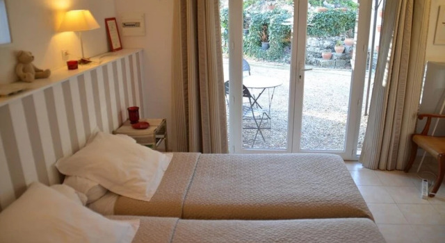 La Maison des Chênes, Rezervasyon Otel Pignan otoparklı oteller, Otopark