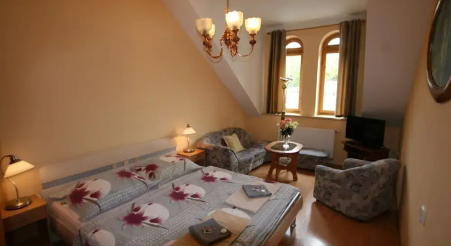 Apartment No. 5 Luční vrch 11, Boek Appartement Hotels in Karlsbad met parkeren, Parkeren