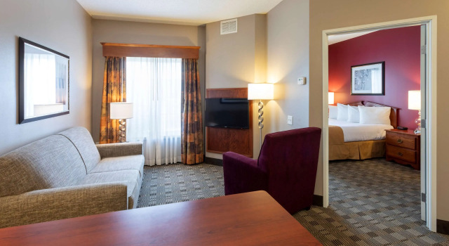 Люкс GrandStay Hotel & Suites Ames