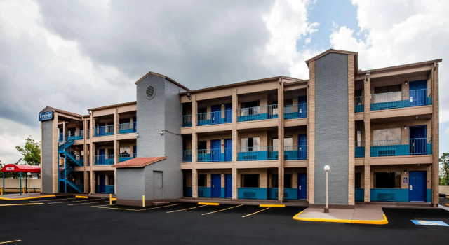 Travelodge by Wyndham Houston Hobby Airport, Rezervați Hotel Houston Houston
