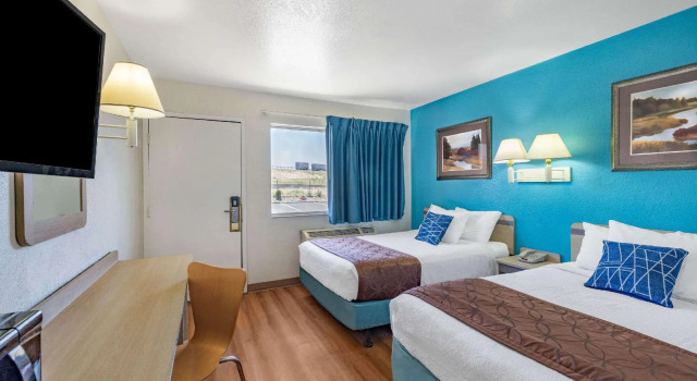 Четырёхместный номер Standard Travelodge by Wyndham Miles City