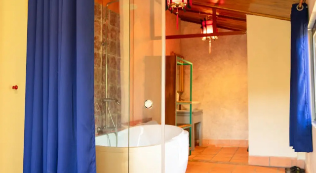 Двухместное бунгало Deluxe Ivory Falls Villa
