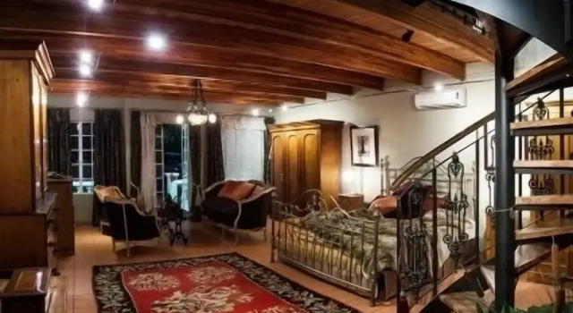 Студия Northcliff Manor Guest House