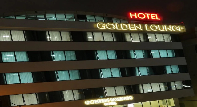 Golden Lounge Hotel