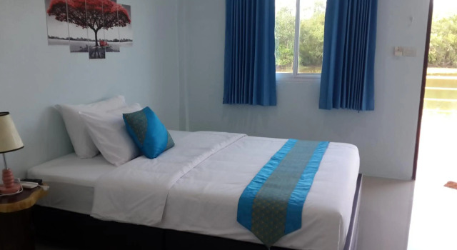 Khum Thong Resort, Забронировать Курортный отель Отели Южного Таиланда с парковкой, Парковка