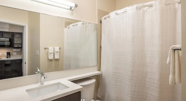 Люкс Candlewood Suites Midland by IHG