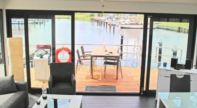 Hausboot in Ueckermuende