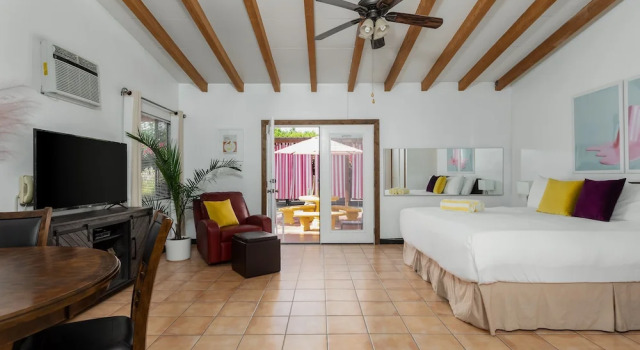 Номер Deluxe Float Palm Springs