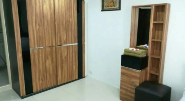 Студия Deluxe Le Vanvarothai Saladaeng Residence