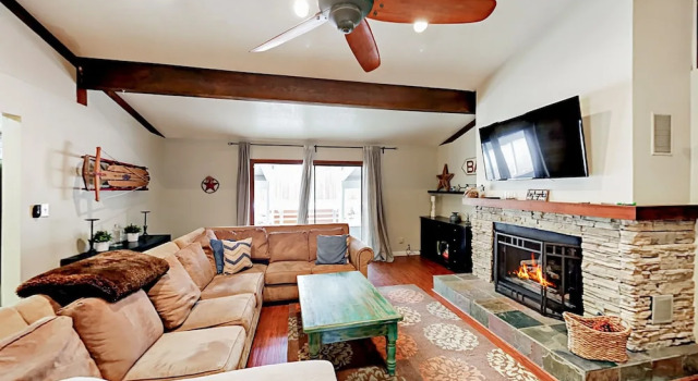 188 S Eureka Dr Home 3 Bedrooms 2 Bathrooms Home, Rezerwuj Dom wakacyjny Big Bear Lake Stany Zjednoczone