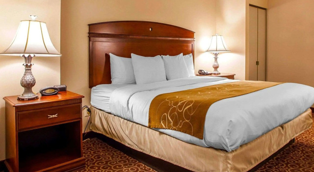 Comfort Suites East Brunswick - South River