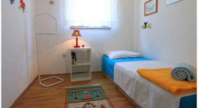 Apartment Tamara Pine Trees & Beach, Забронировать Апартаменты/квартира Примоштен Шибеник