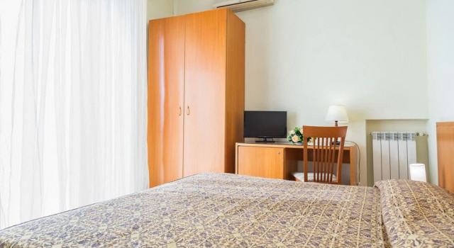 Hotel Holidays