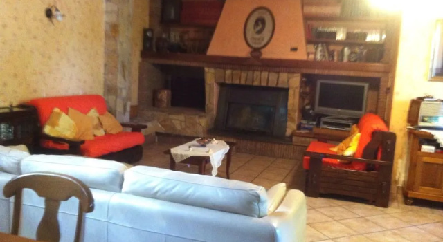 Villa Cerasiello, Buchen Sie Villa Hotels in Bracigliano mit Parkplatz, Parkplätze