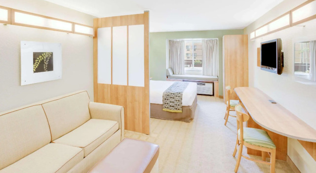 Двухместный люкс Microtel Inn & Suites by Wyndham Saraland