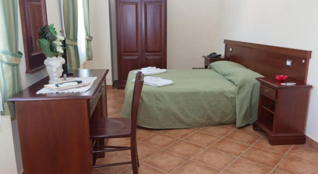Agriturismo Valle dellEtna, Book Hotel Hotels in Sicily with a Pool, Swimming Pool