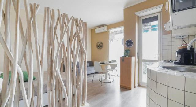 Pasteur Modern Studio with Terrace!