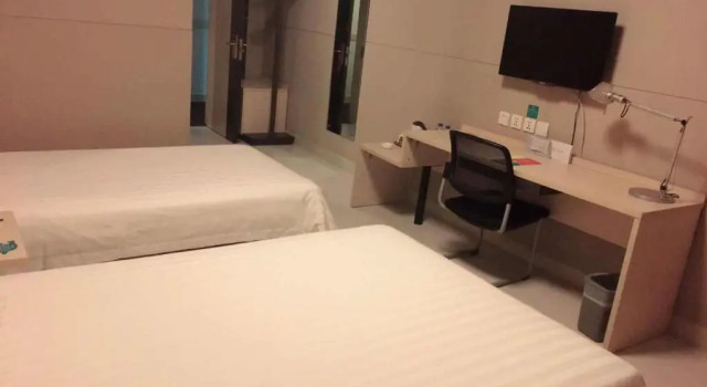 Семейный номер Standard Jinjiang Inn Dongguan Nancheng Xiping Subway Station