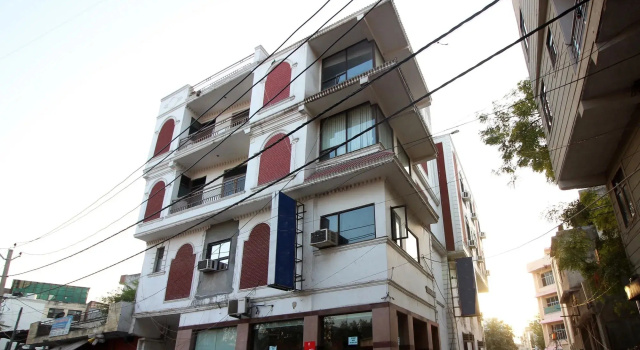 OYO 7353 Mahipalpur