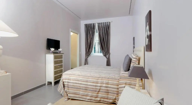 Residenza Romana Zucchelli, Забронировать Апартаменты/квартира Треви Рим, рядом с Посольство США в Риме