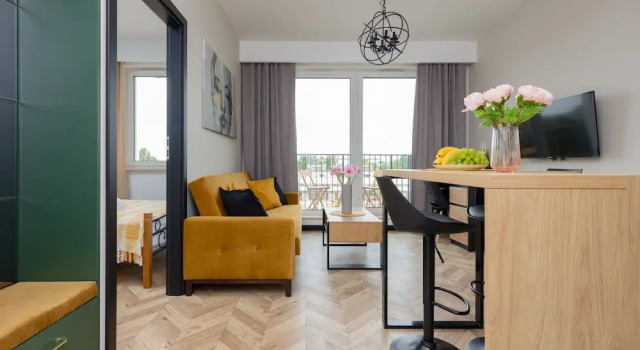 Home Factory Estate Praga Kotsisa by Noclegi Renters, Prenota Appartamento Praga-Północ 