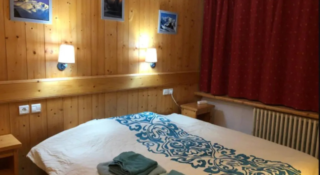 Warm Family Apartment